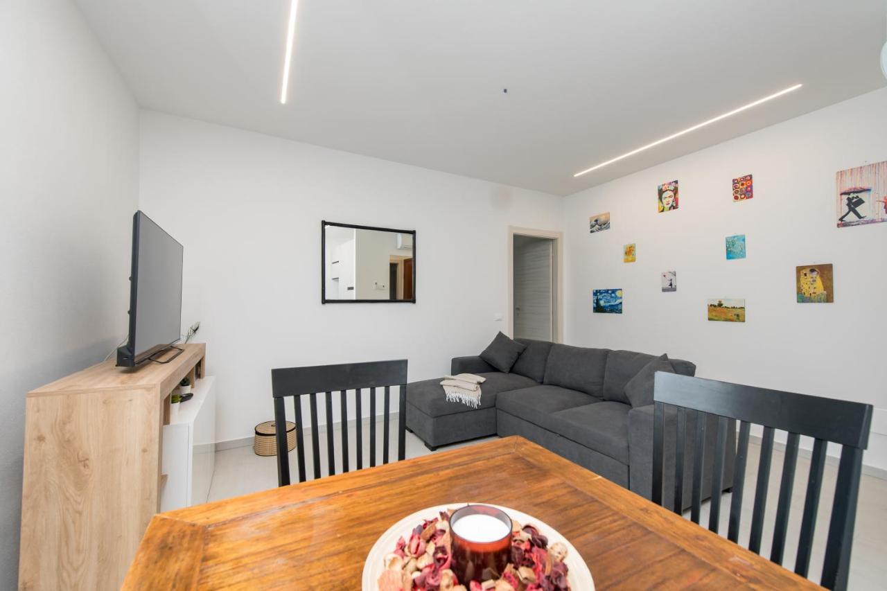 Apartmán Obsidian -Centro- Wifi + Free Parking Ravenna Exteriér fotografie